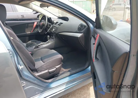 2010 Mazda Mazda3 S Sport z USA, uszkodzony, nr VIN JM1BL1H57A1307134